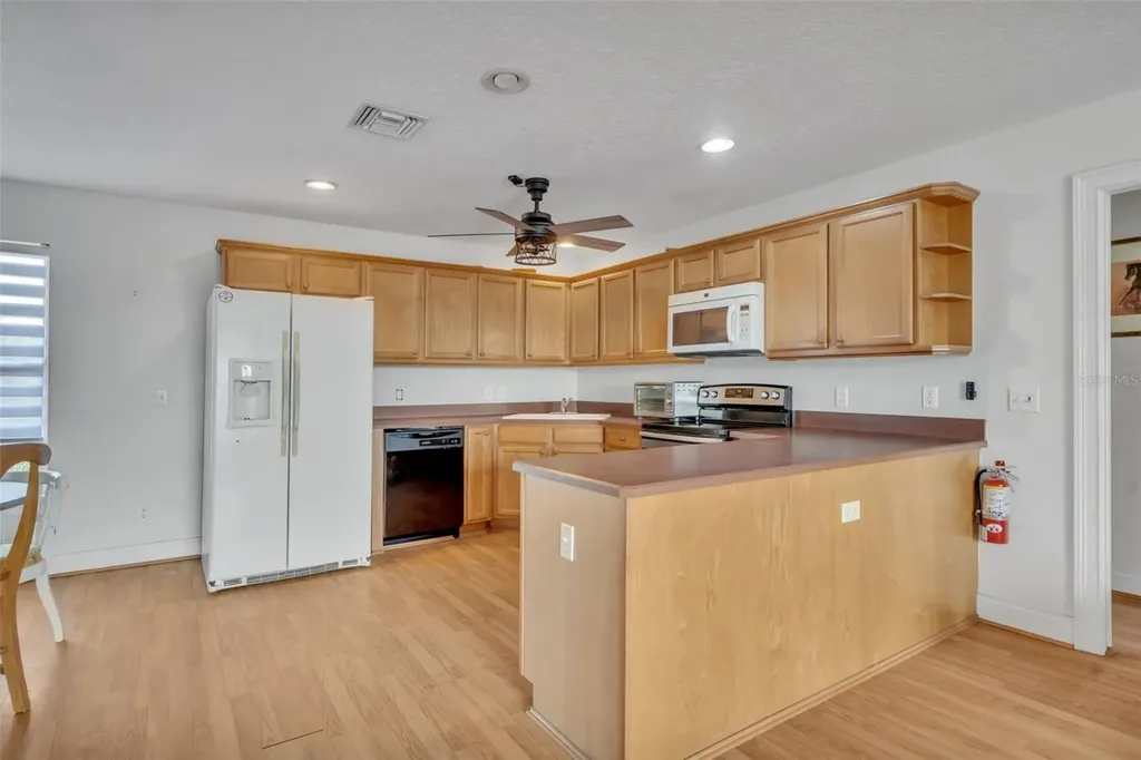 3287 N County Road 426 Geneva FL 32732