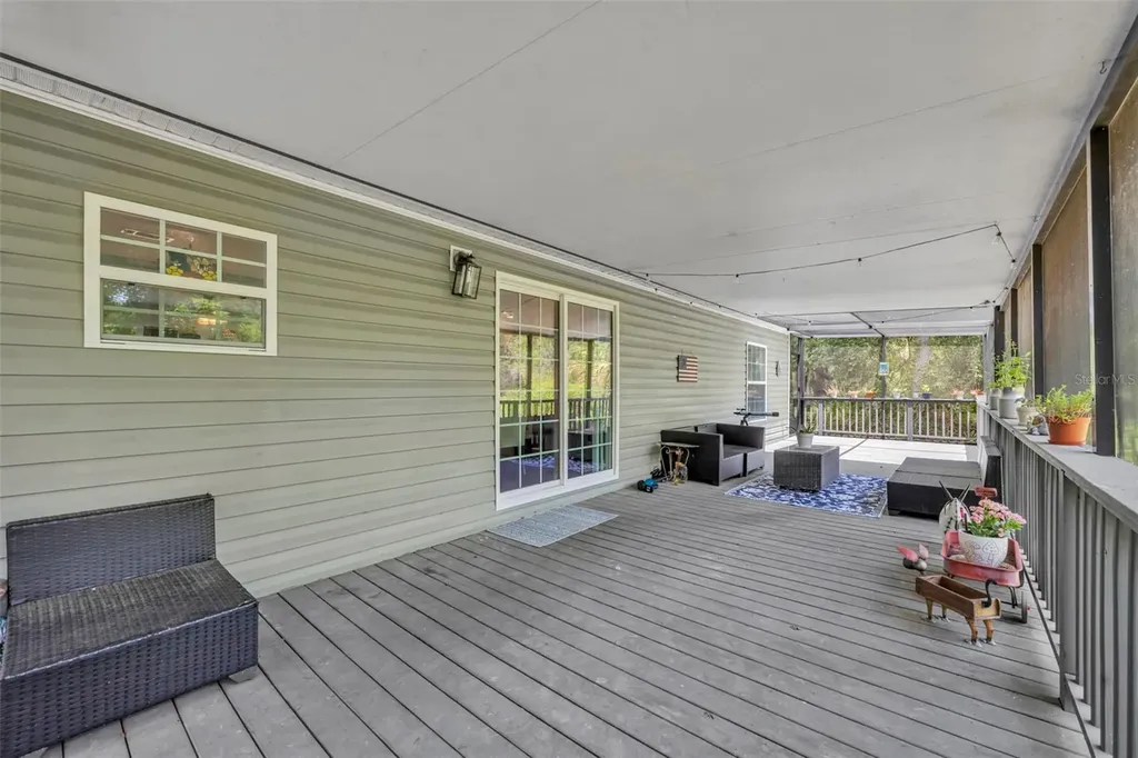 3287 N County Road 426 Geneva FL 32732