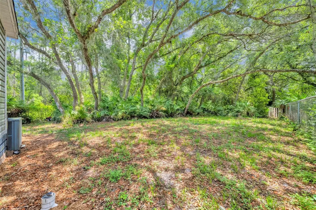 3287 N County Road 426 Geneva FL 32732