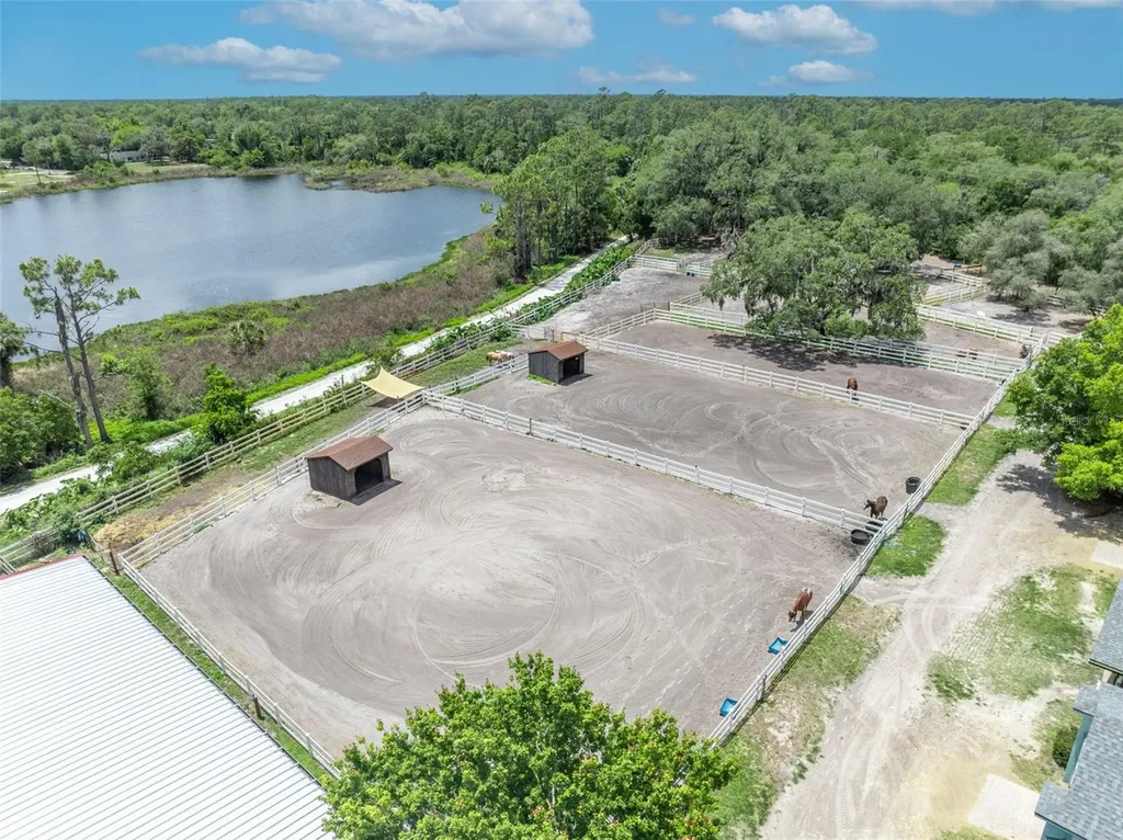 3287 N County Road 426 Geneva FL 32732
