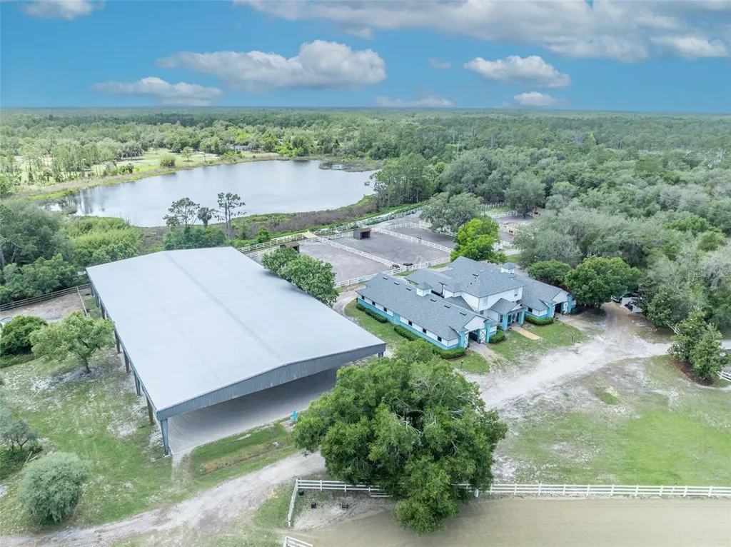 3287 N County Road 426 Geneva FL 32732