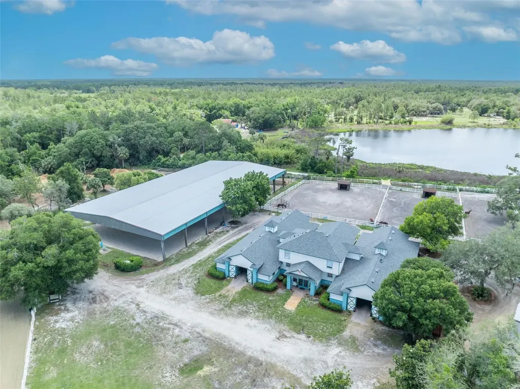 3287 N County Road 426 Geneva FL 32732