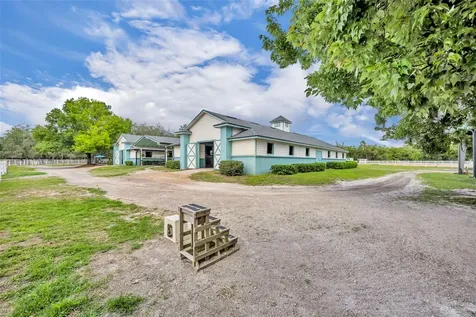 3287 N County Road 426 Geneva FL 32732