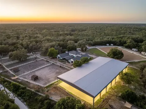 3287 N County Road 426 Geneva FL 32732