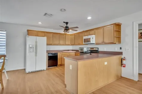 3287 N County Road 426 Geneva FL 32732