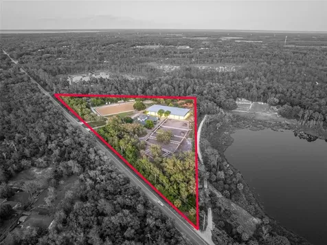 3287 N County Road 426 Geneva FL 32732
