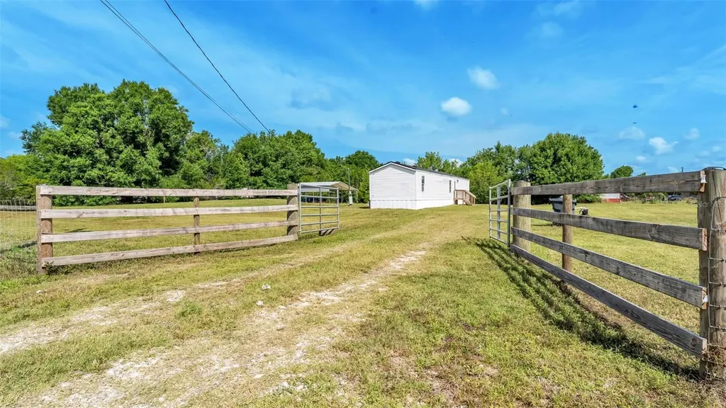 10120 Old Spanish Trail Polk City FL 33868