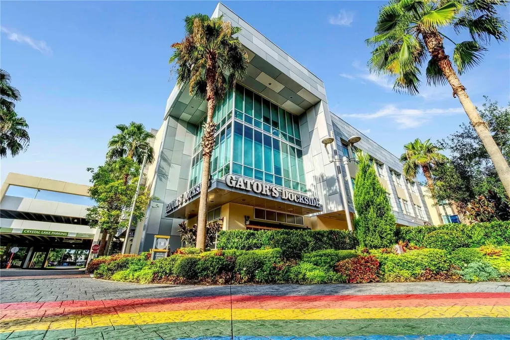 407 E Crystal Lake Street Orlando FL 32806