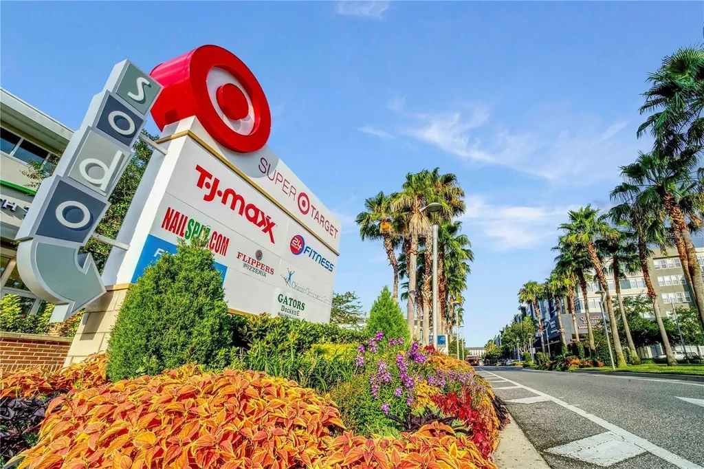 407 E Crystal Lake Street Orlando FL 32806