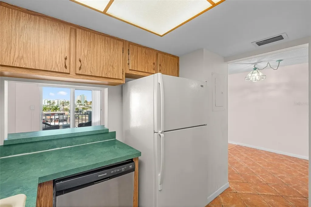 285 107th Avenue Treasure Island FL 33706