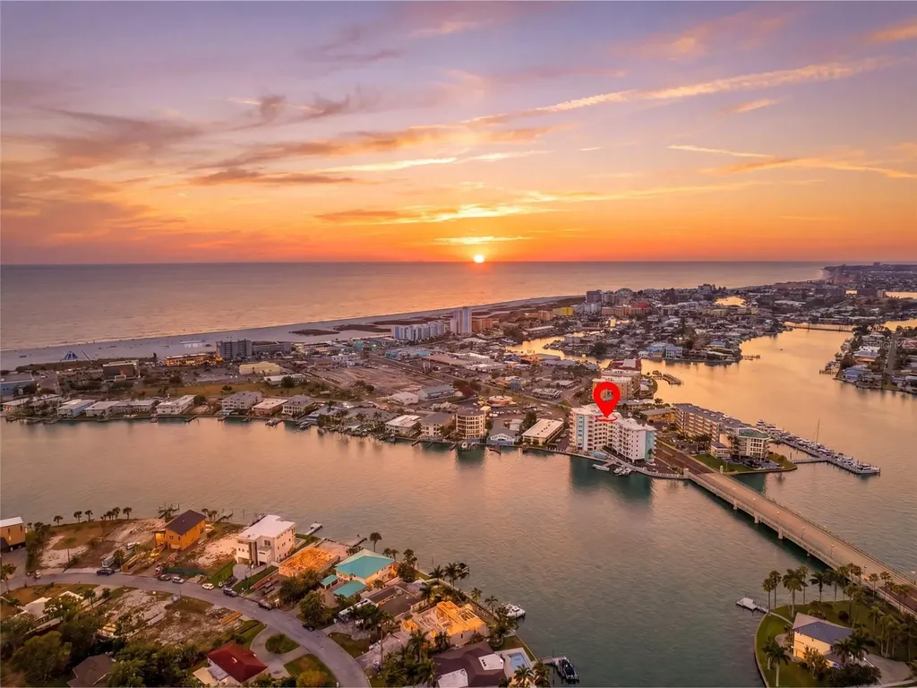 285 107th Avenue Treasure Island FL 33706