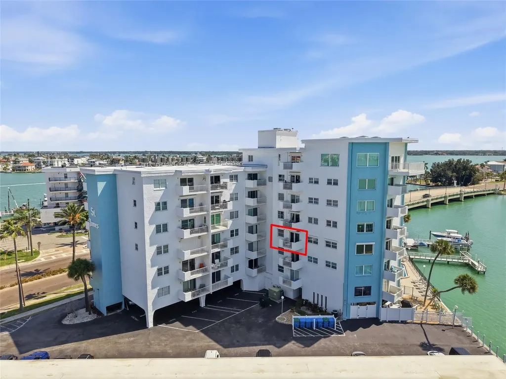 285 107th Avenue Treasure Island FL 33706
