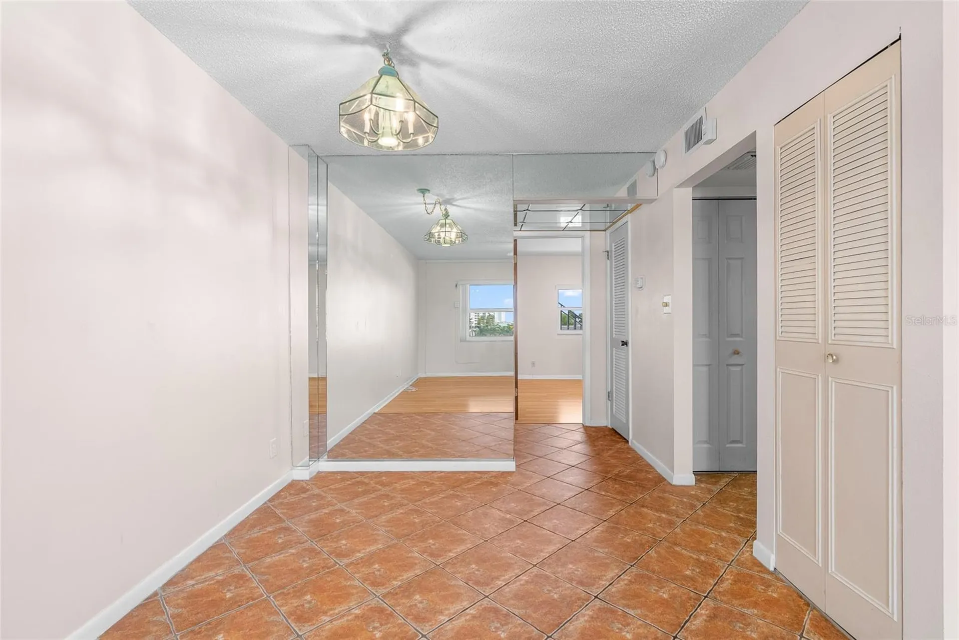 285 107th Avenue Treasure Island FL 33706