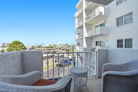 285 107th Avenue Treasure Island FL 33706
