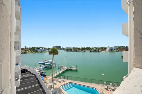 285 107th Avenue Treasure Island FL 33706