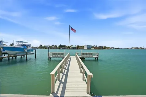 285 107th Avenue Treasure Island FL 33706