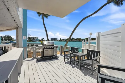 285 107th Avenue Treasure Island FL 33706