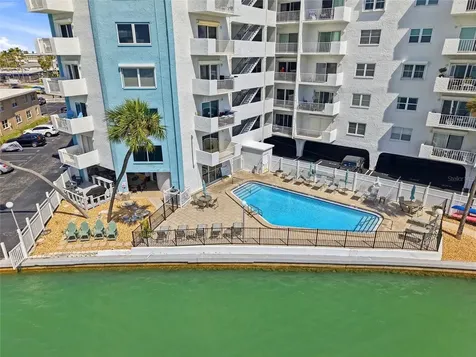 285 107th Avenue Treasure Island FL 33706