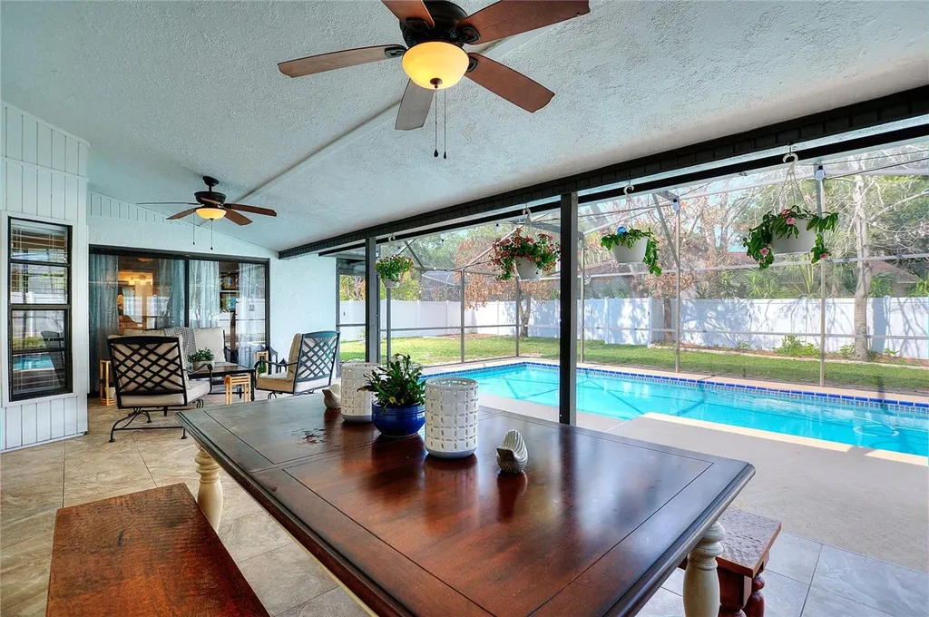 932 Yellow Rose Drive Orlando FL 32818