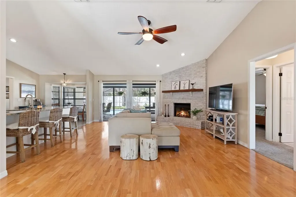 932 Yellow Rose Drive Orlando FL 32818