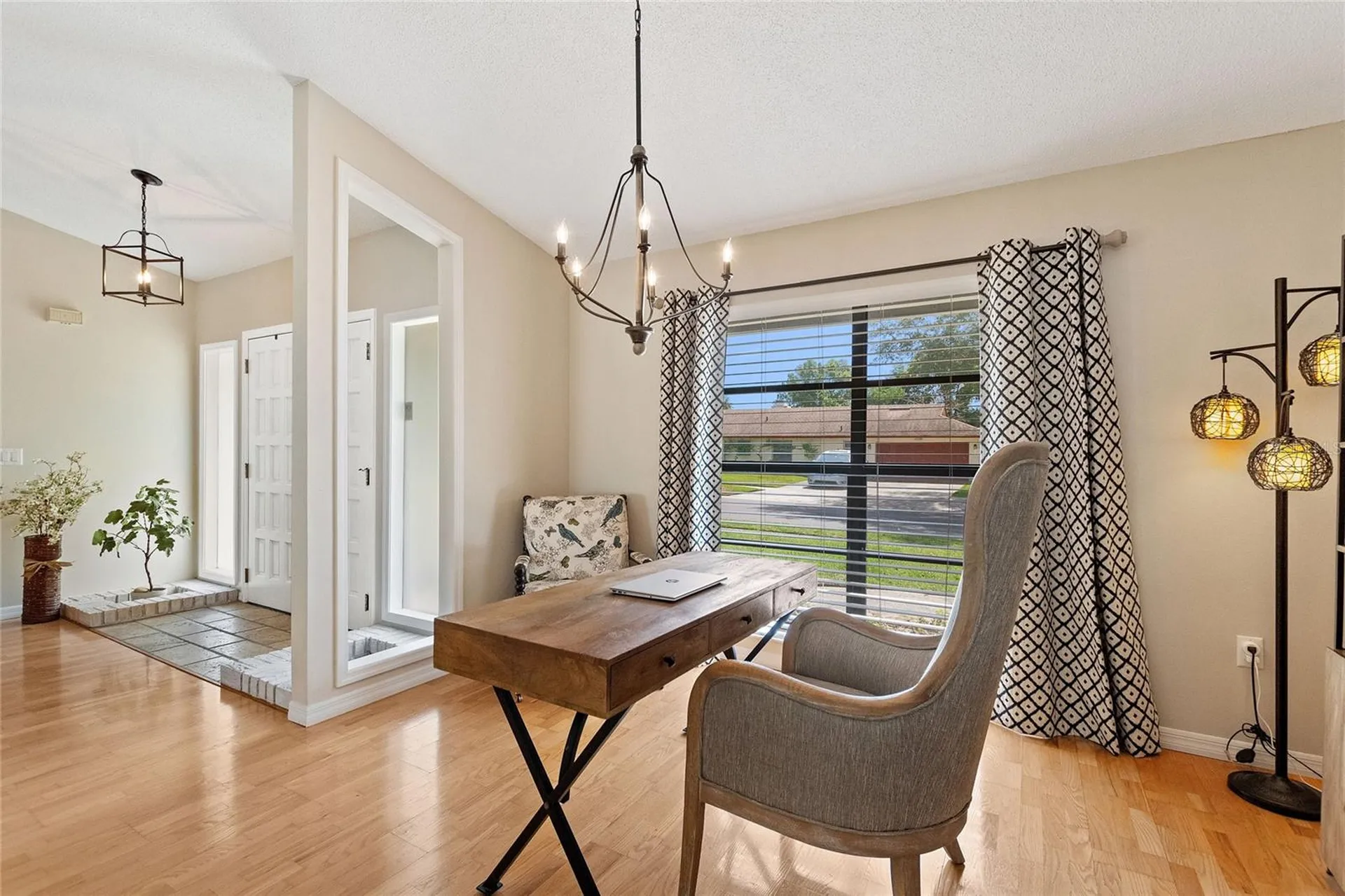 932 Yellow Rose Drive Orlando FL 32818