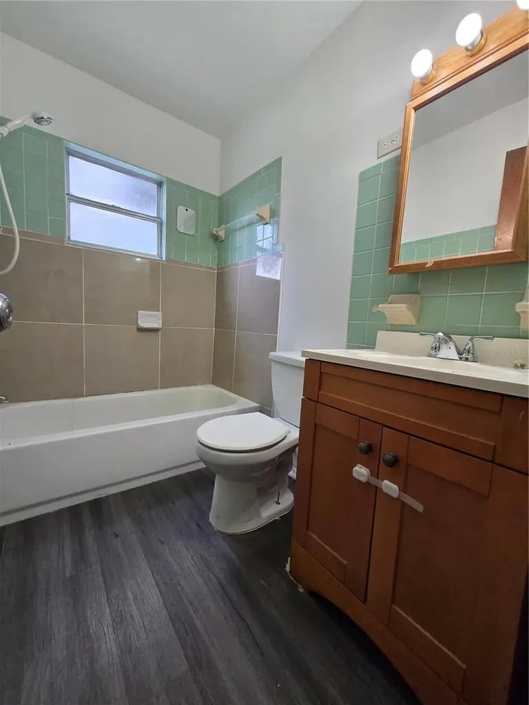209 W Kirby Street Tampa FL 33604