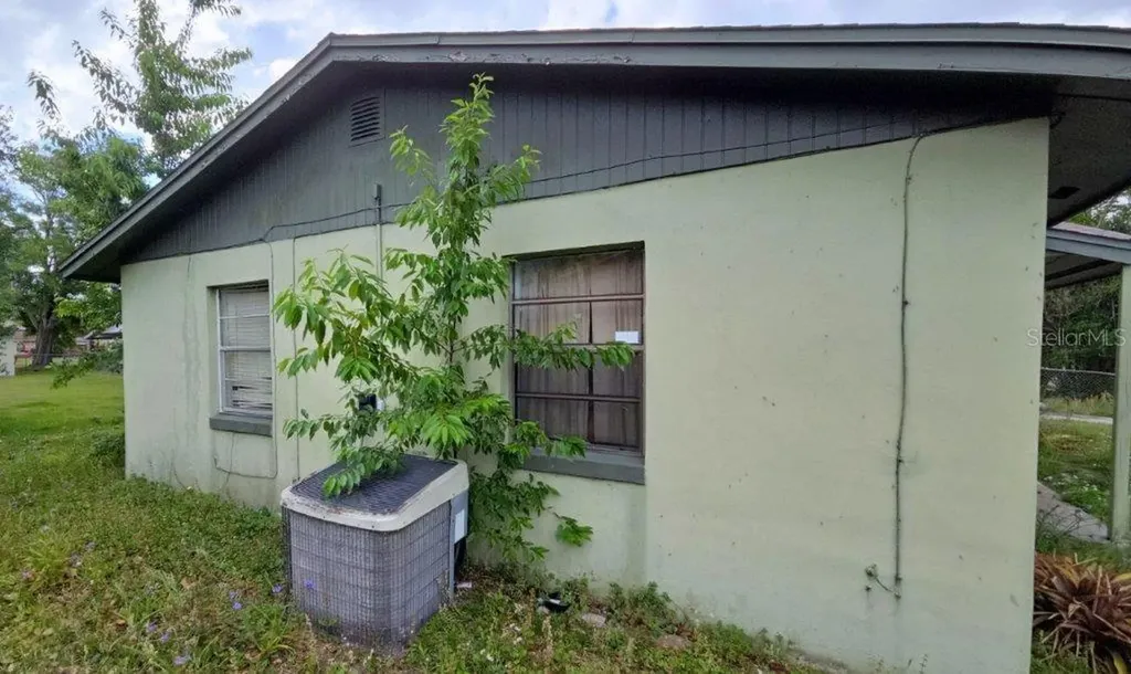 1029 S Gertrude Court Daytona Beach FL 32117