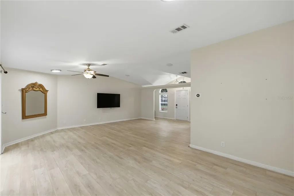 13250 NW 160th Avenue Morriston FL 32668