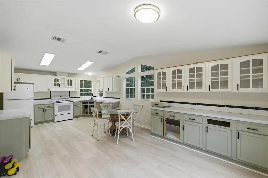 13250 NW 160th Avenue Morriston FL 32668