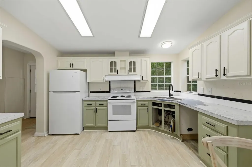 13250 NW 160th Avenue Morriston FL 32668