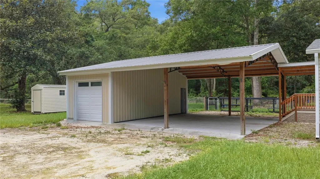 13250 NW 160th Avenue Morriston FL 32668