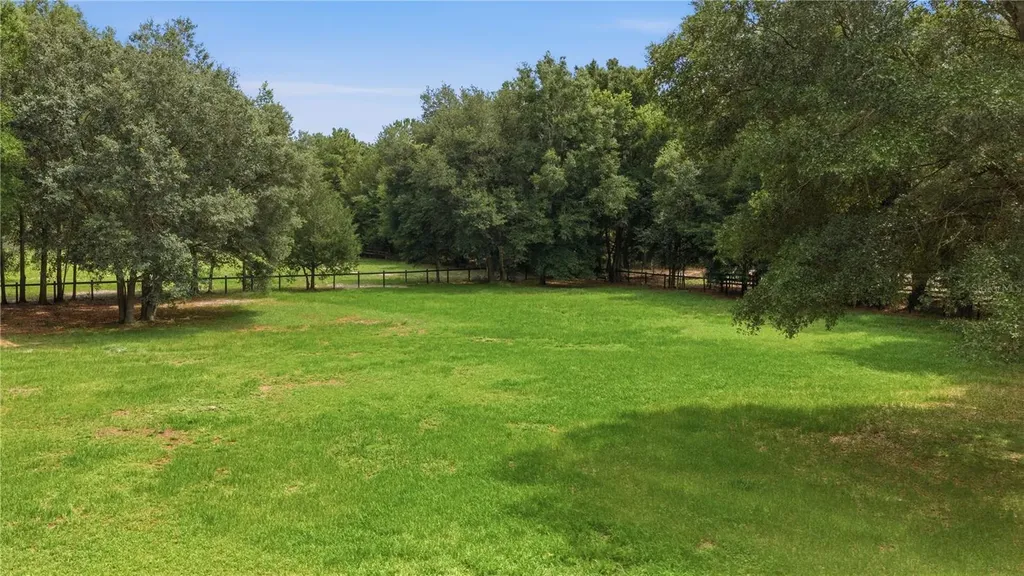 13250 NW 160th Avenue Morriston FL 32668