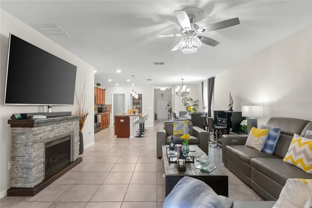 10216 Carloway Hills Drive Wimauma FL 33598