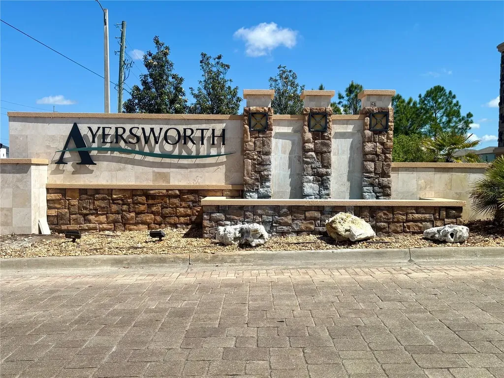 10216 Carloway Hills Drive Wimauma FL 33598