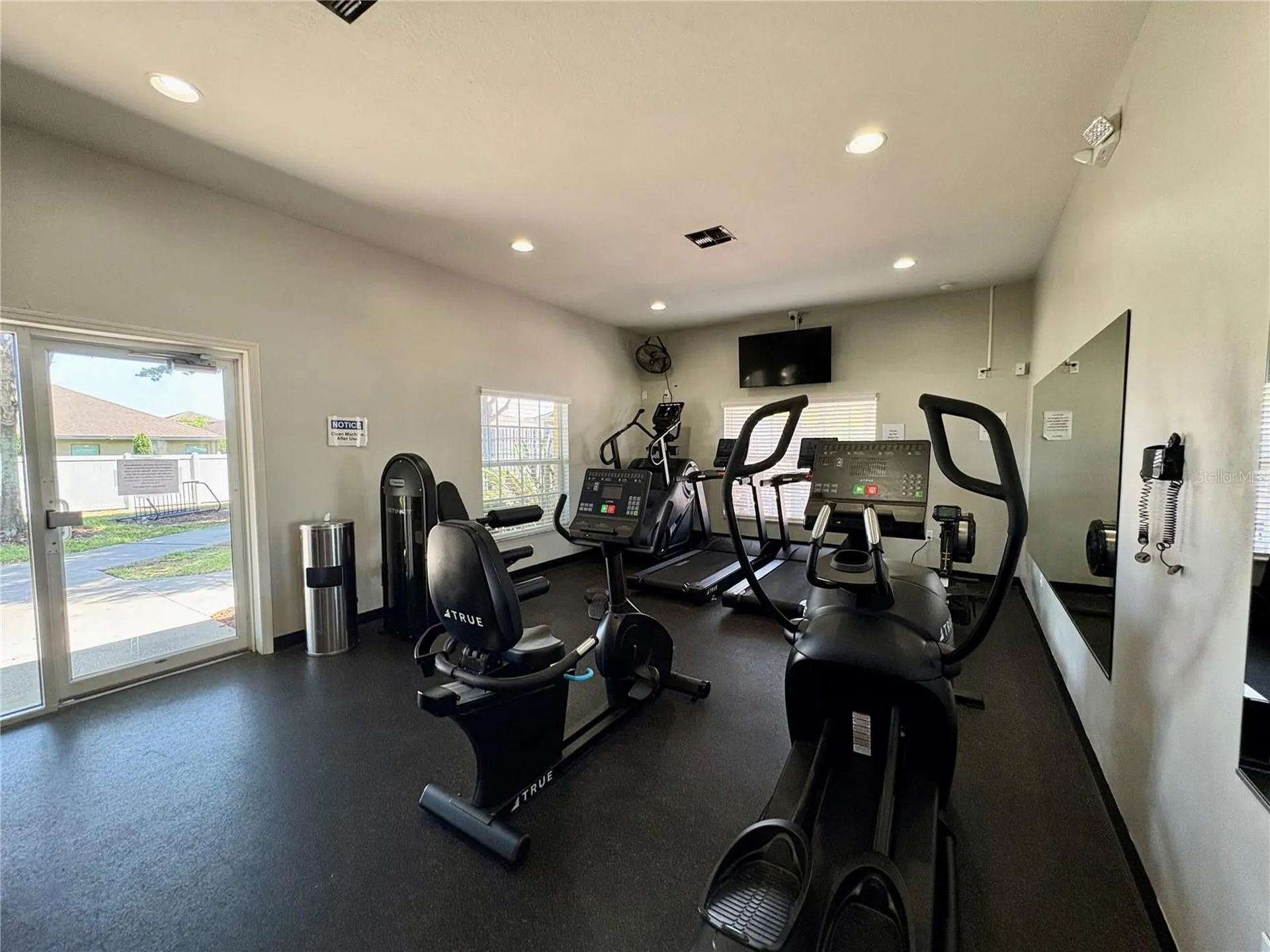 10216 Carloway Hills Drive Wimauma FL 33598