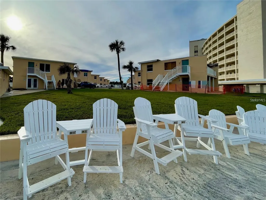 573 N Atlantic Avenue New Smyrna Beach FL 32169