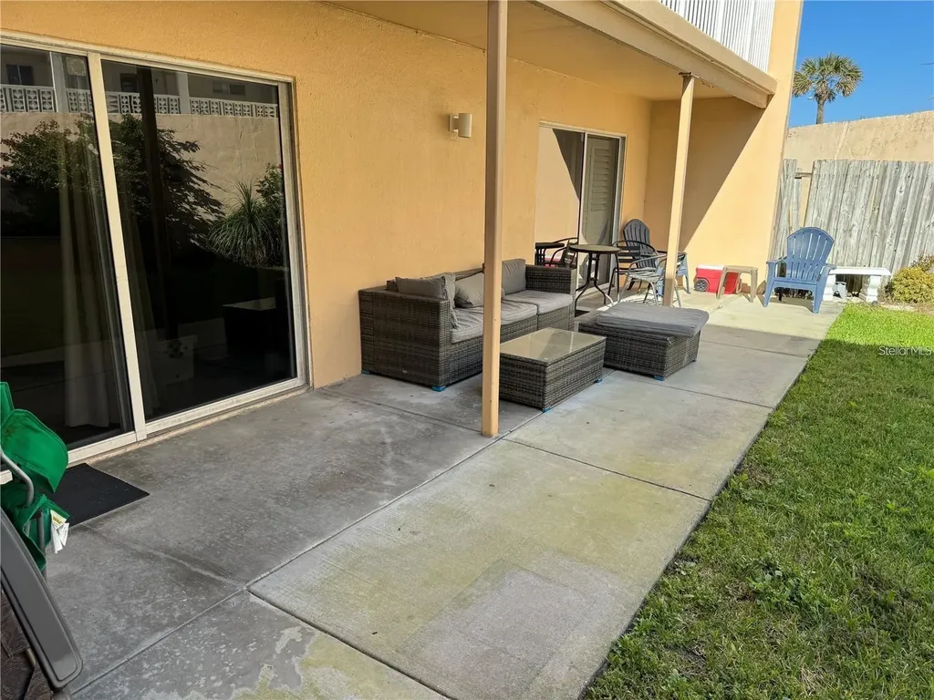 573 N Atlantic Avenue New Smyrna Beach FL 32169