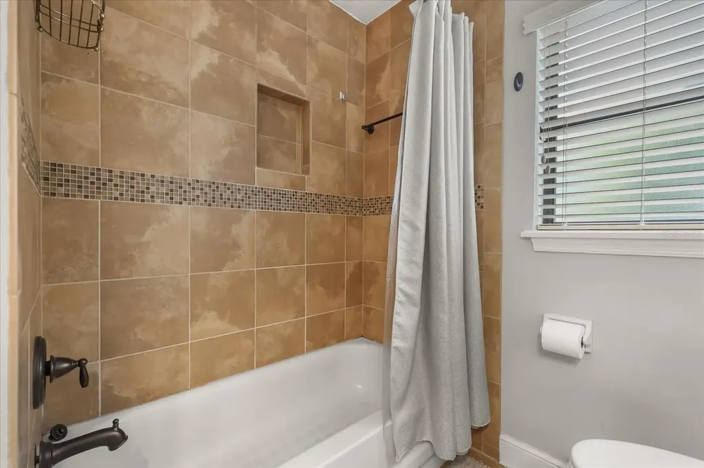 2822 Bass Lake Boulevard Orlando FL 32806