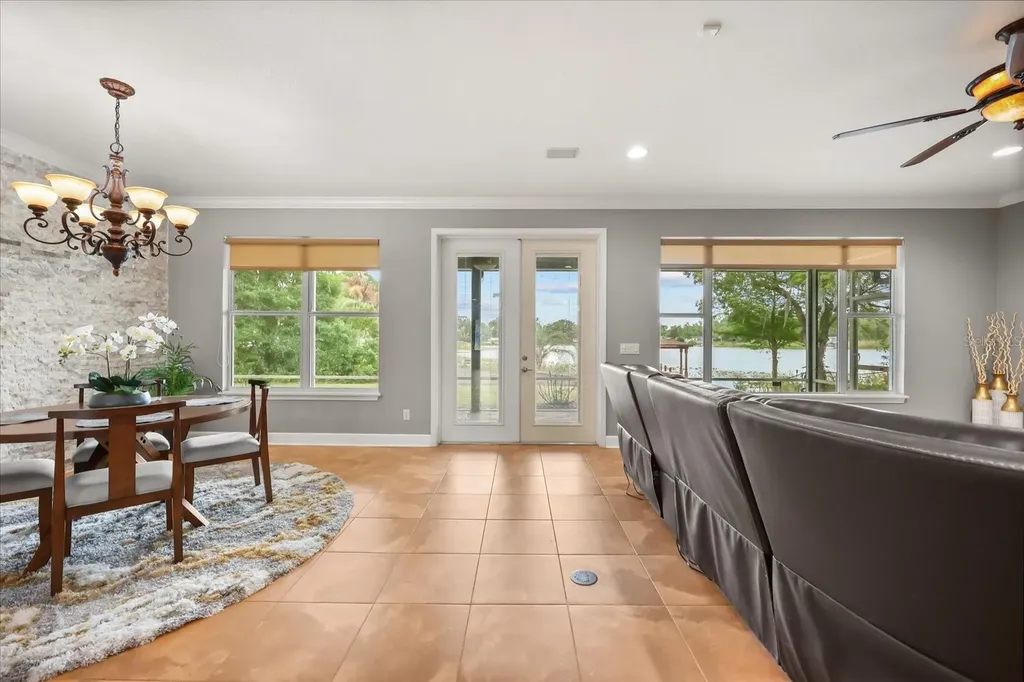 2822 Bass Lake Boulevard Orlando FL 32806