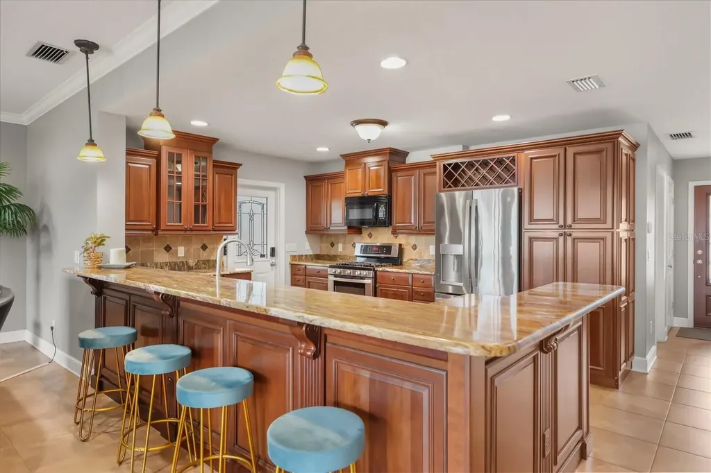2822 Bass Lake Boulevard Orlando FL 32806