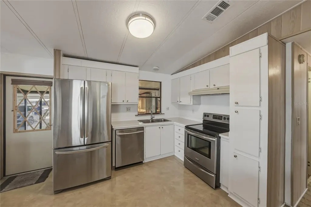 3201 Hidden Lake Drive Wesley Chapel FL 33543