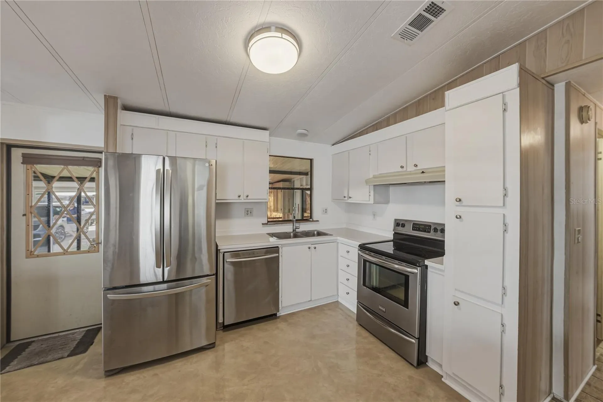 3201 Hidden Lake Drive Wesley Chapel FL 33543