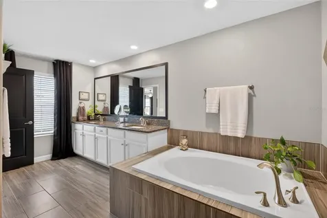 2213 Cerulean Sky Drive Lutz FL 33558