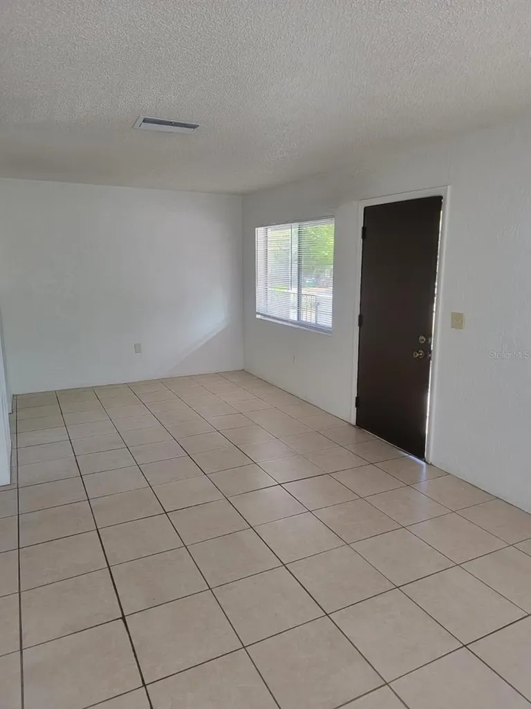 1216 Kennedy Road Daytona Beach FL 32117