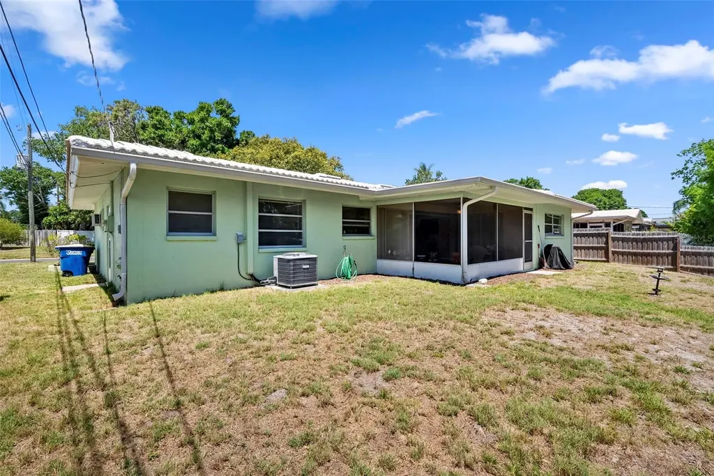 1413 Embassy Drive Clearwater FL 33764