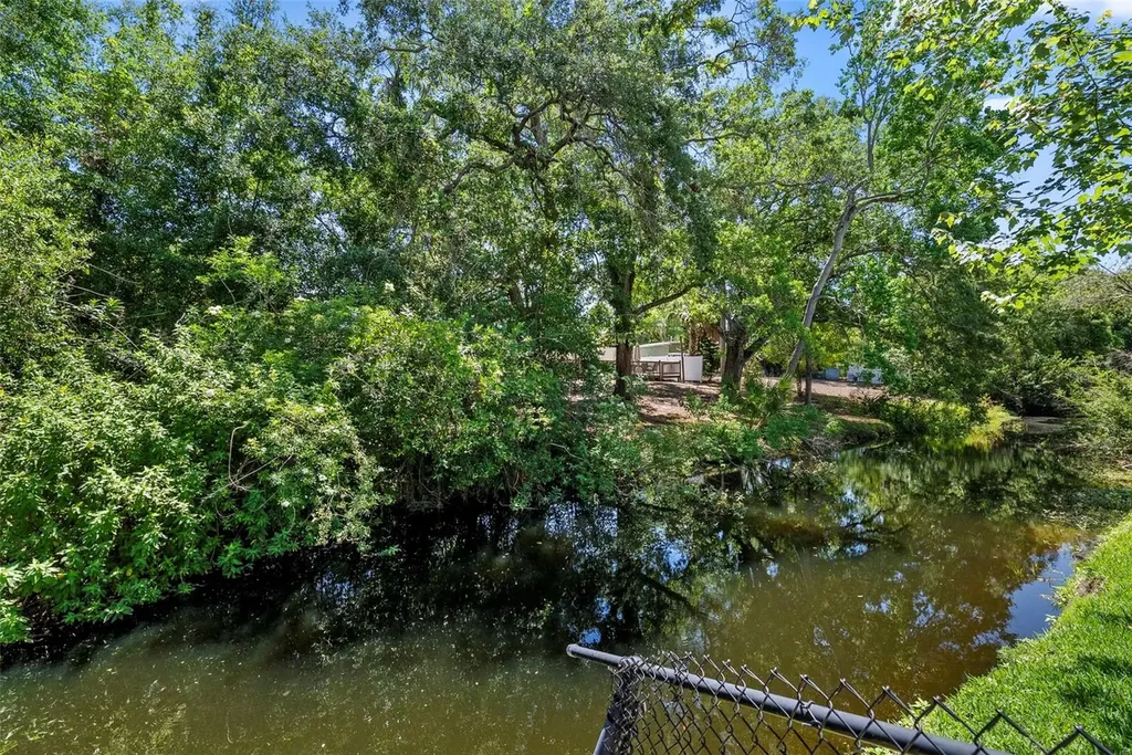1413 Embassy Drive Clearwater FL 33764