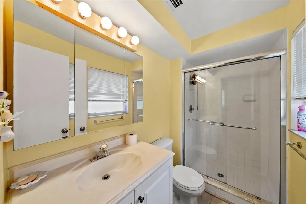 1413 Embassy Drive Clearwater FL 33764