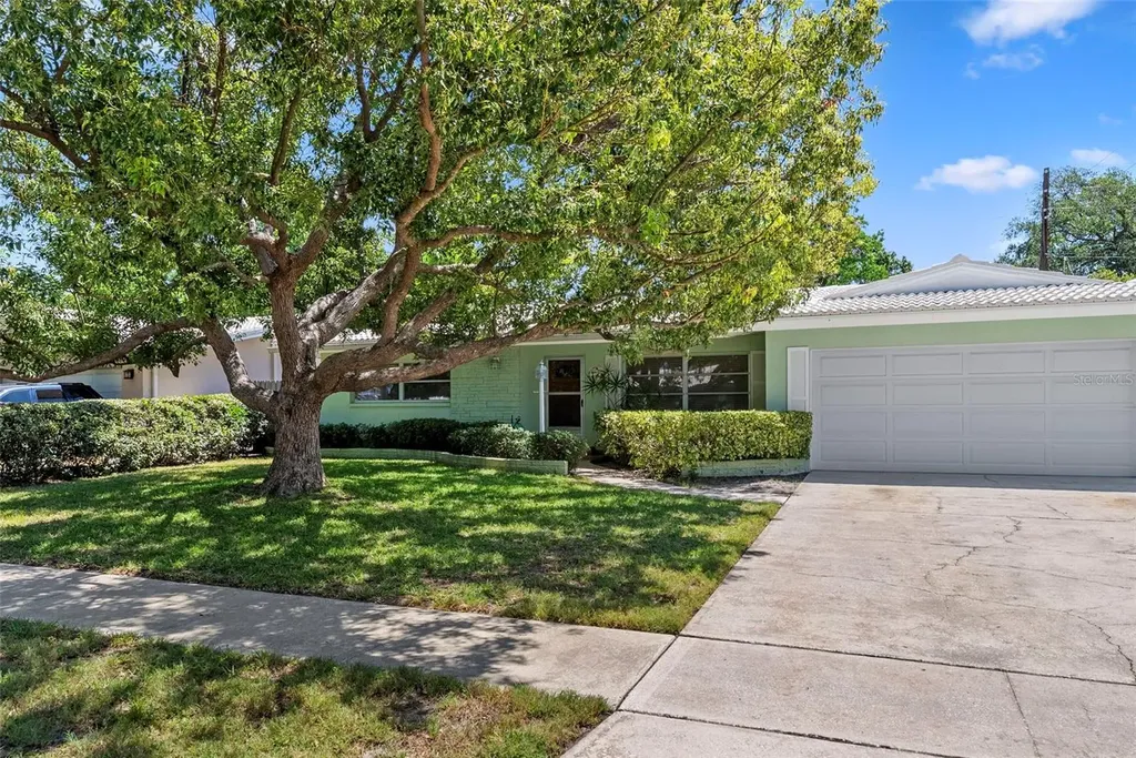 1413 Embassy Drive Clearwater FL 33764
