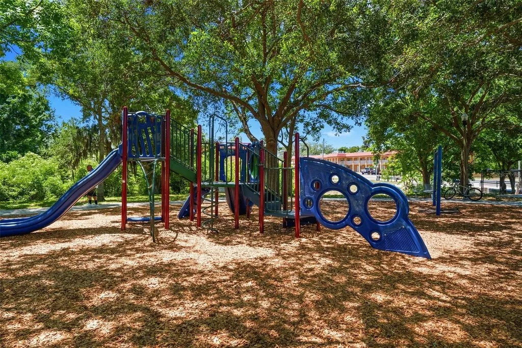 1413 Embassy Drive Clearwater FL 33764