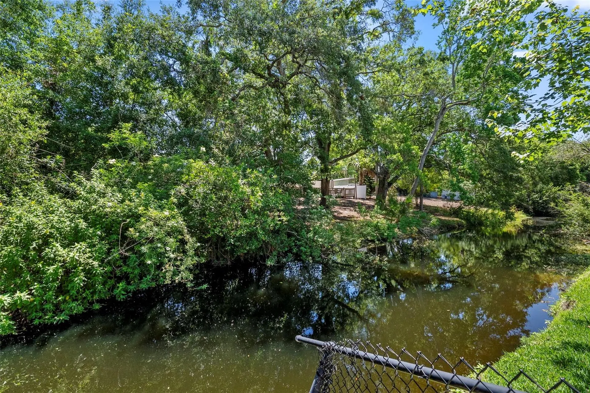 1413 Embassy Drive Clearwater FL 33764